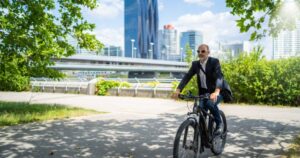 O papel do transporte público no trânsito urbano e alternativas sustentáveis
