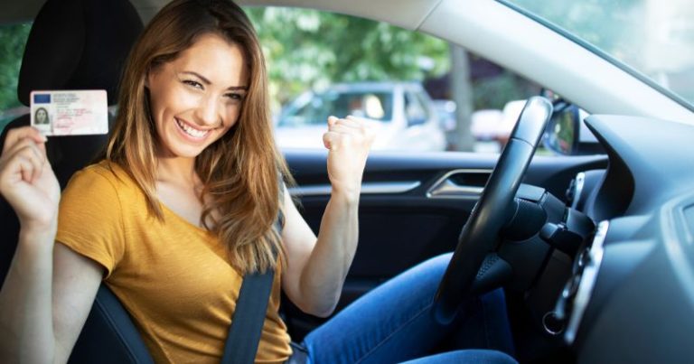 Multas comuns entre jovens: celular, álcool, racha e mais. 🚦 Saiba os riscos e como a Liberty Multas pode ajudar você a recorrer! 📲 44 9 9911-3811