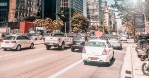Excesso de velocidade: líder das infrações em São Paulo e risco direto para quem depende da CNH